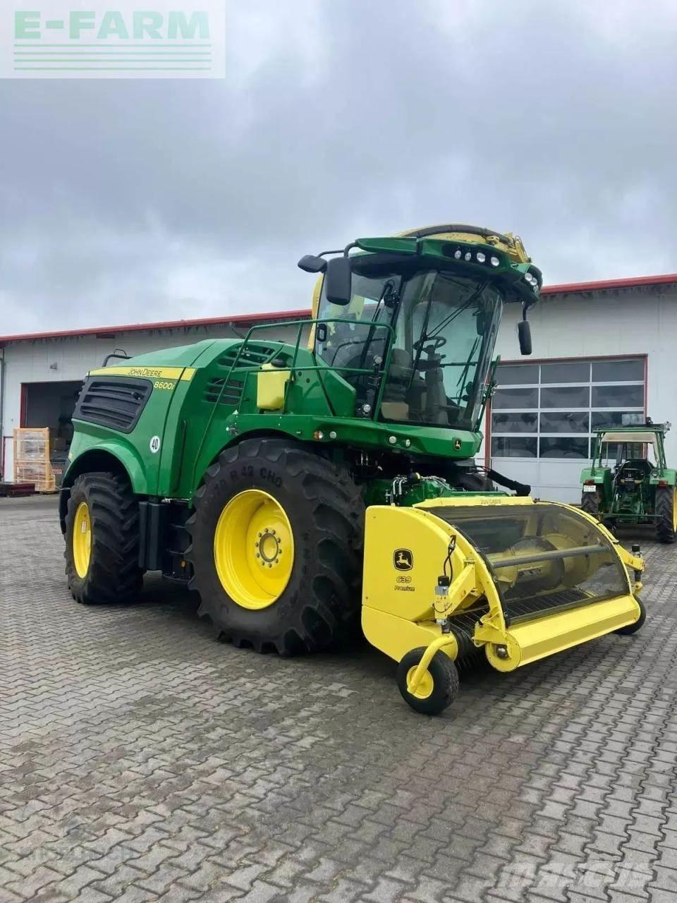 John Deere 8600i Selbstfahrende Häcksler