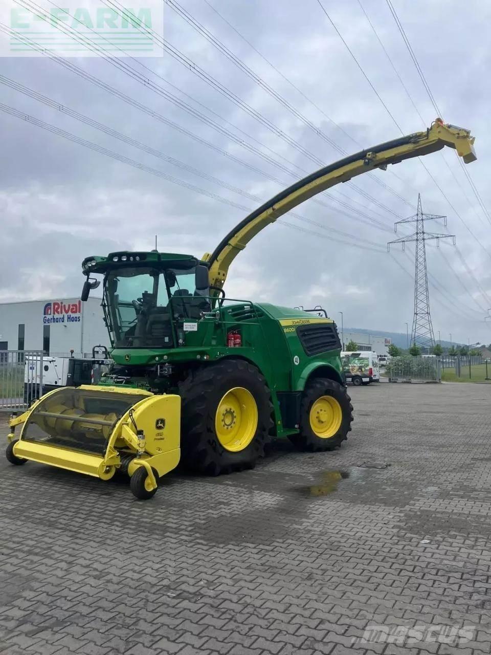 John Deere 8600i Selbstfahrende Häcksler