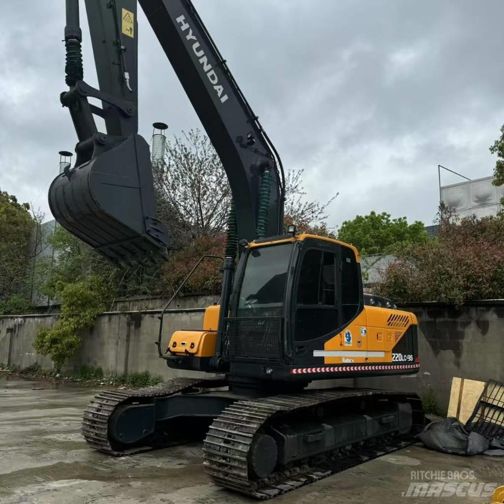 Hyundai R220LC-9S Raupenbagger