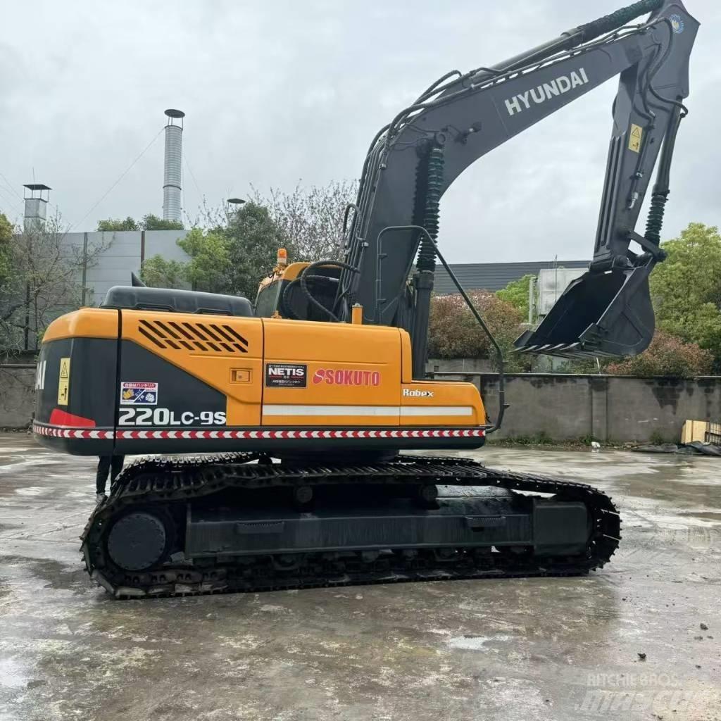 Hyundai R220LC-9S Raupenbagger