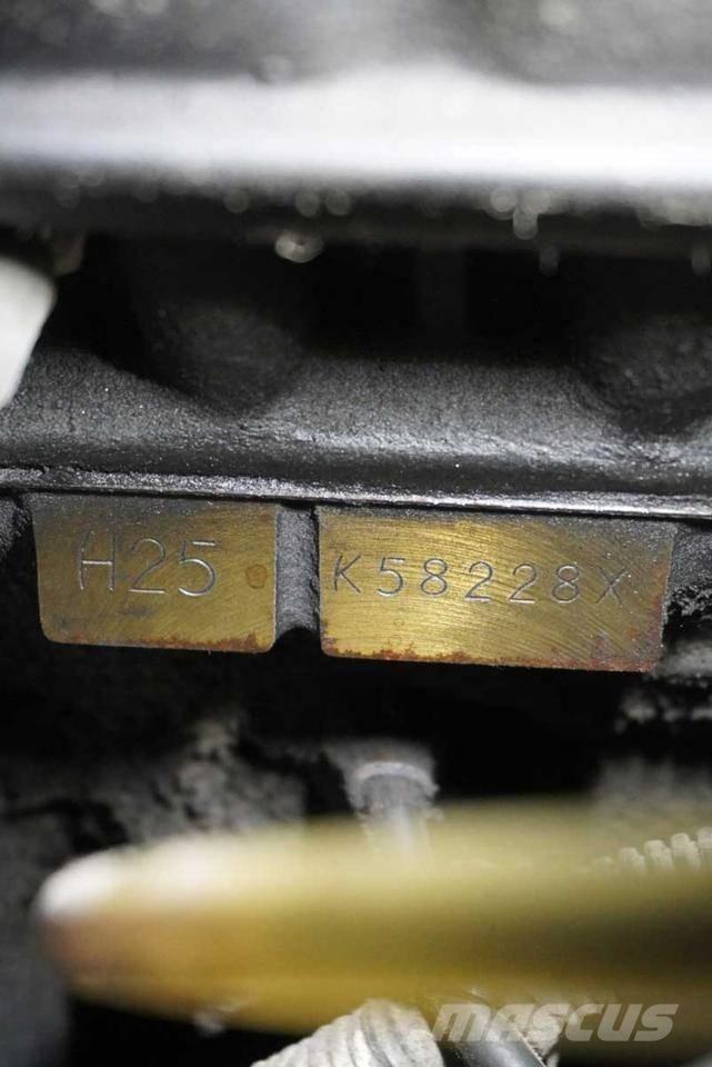 Nissan UGD02 A 32 PQ Gas Stapler