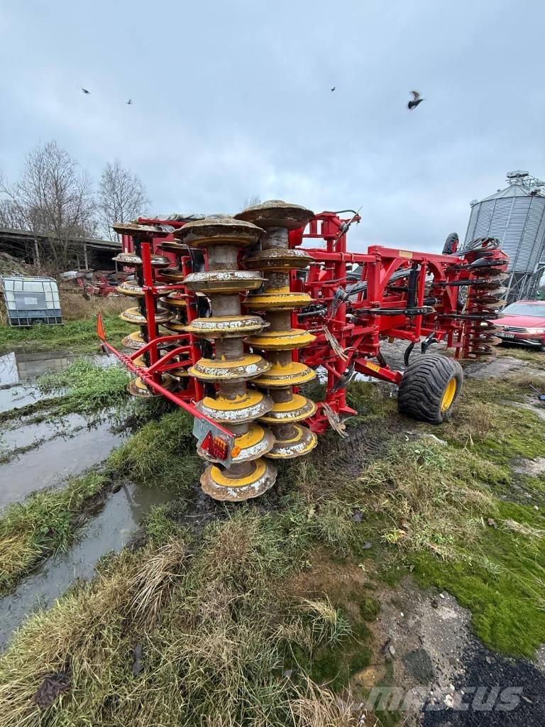 Väderstad Topdown400 Grubber