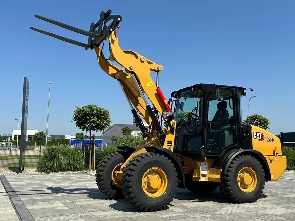 CAT 906 Radlader