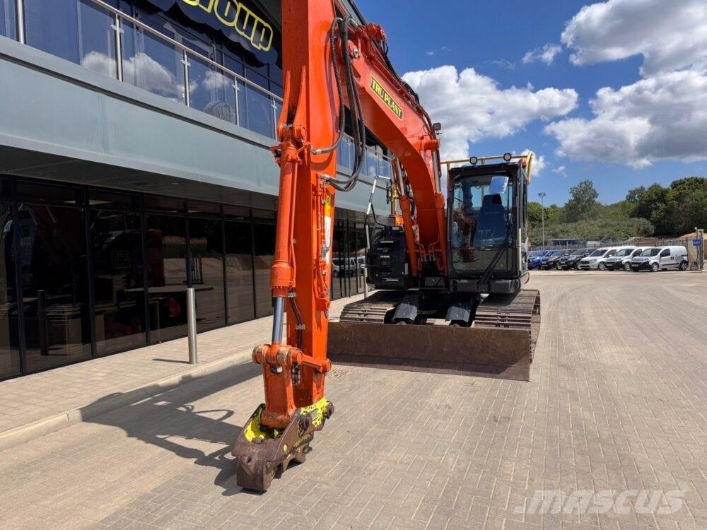 Hitachi ZX135USBL-7 Raupenbagger