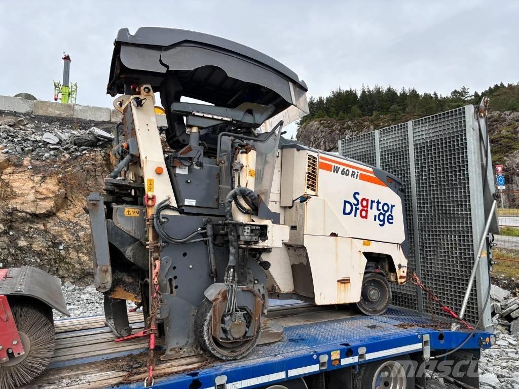 Wirtgen W 60 Ri Asphaltfräsen