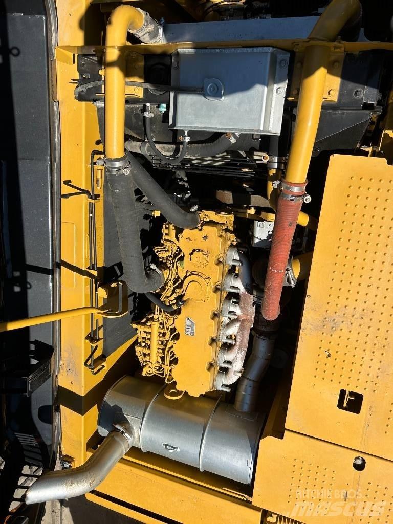 CAT 320D2L Raupenbagger