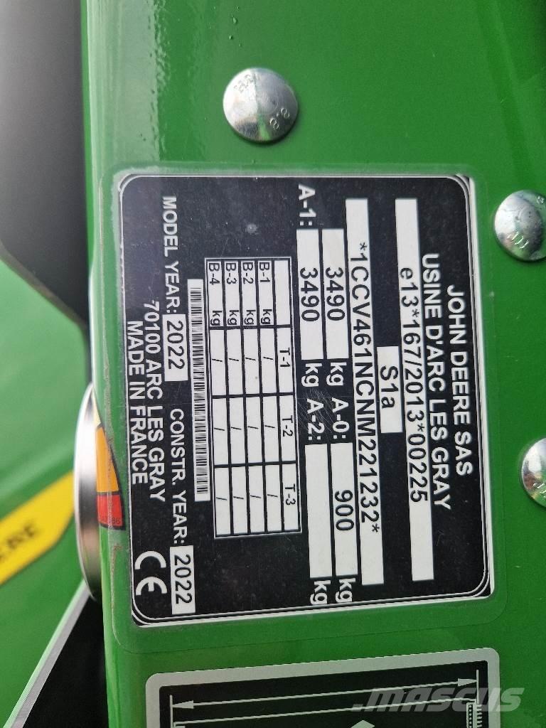John Deere V461M Rundballenpressen