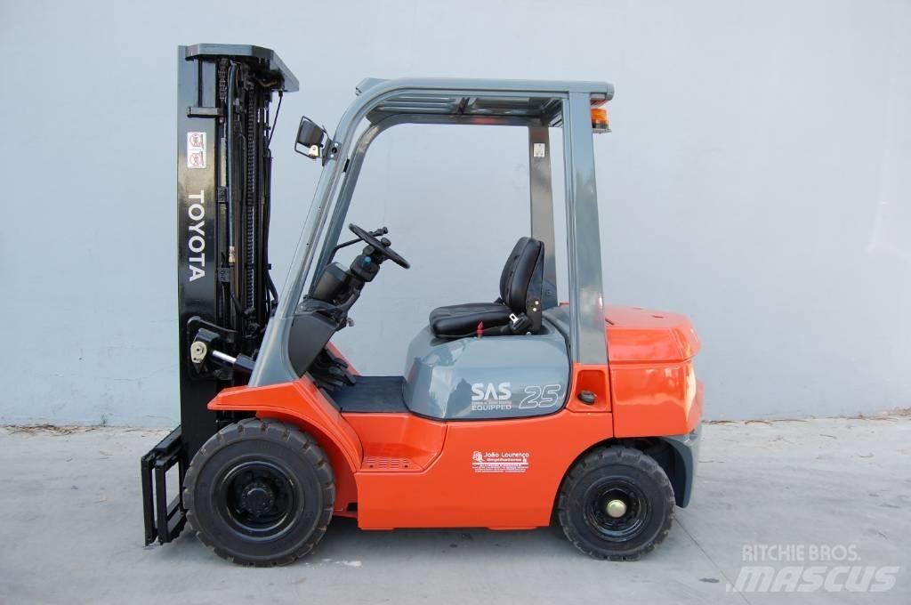 Toyota 7 FD 25 Diesel Stapler
