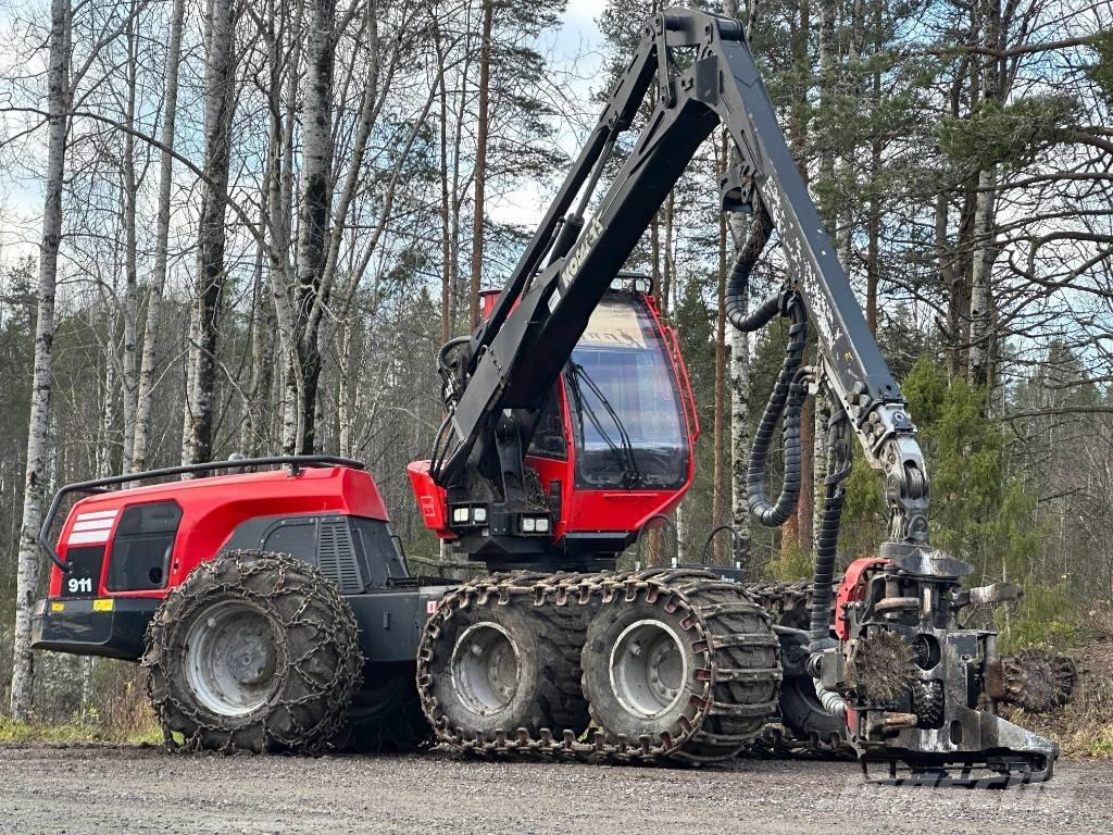 Komatsu 911 Harvester