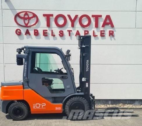 Toyota 52-8FDJF35 Diesel Stapler