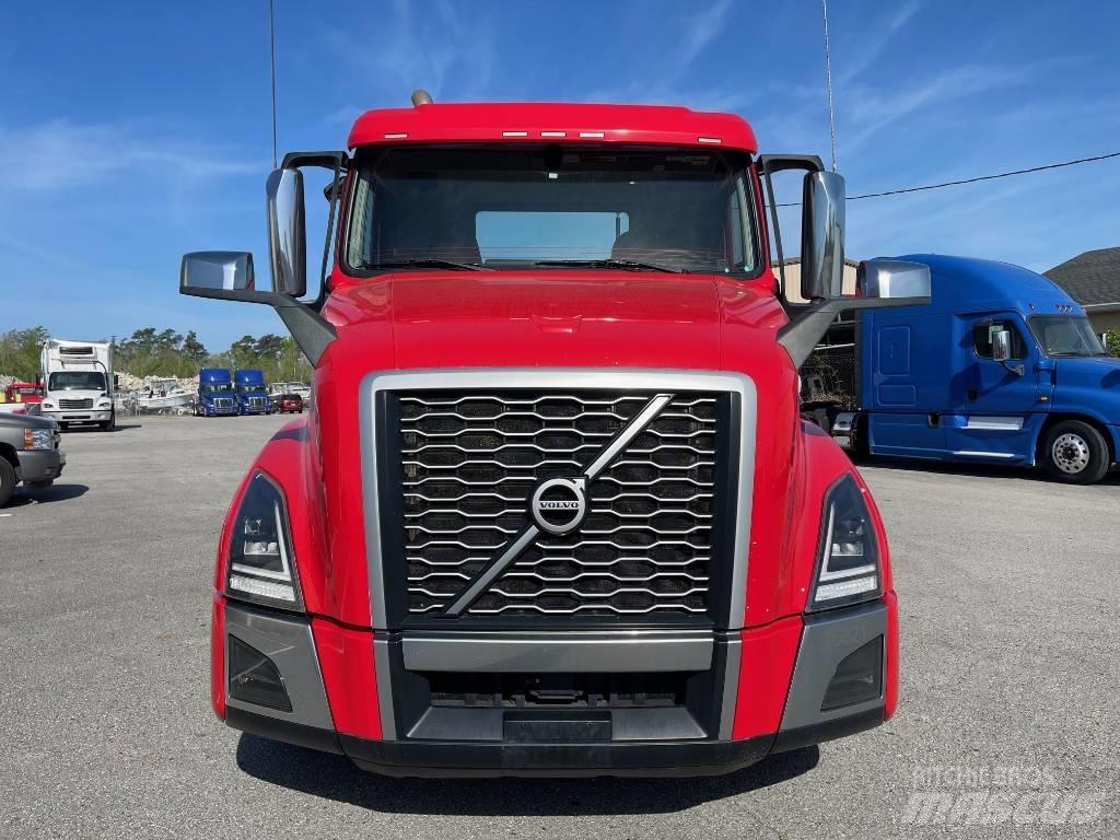 Volvo VNL64T300 Sattelzugmaschinen