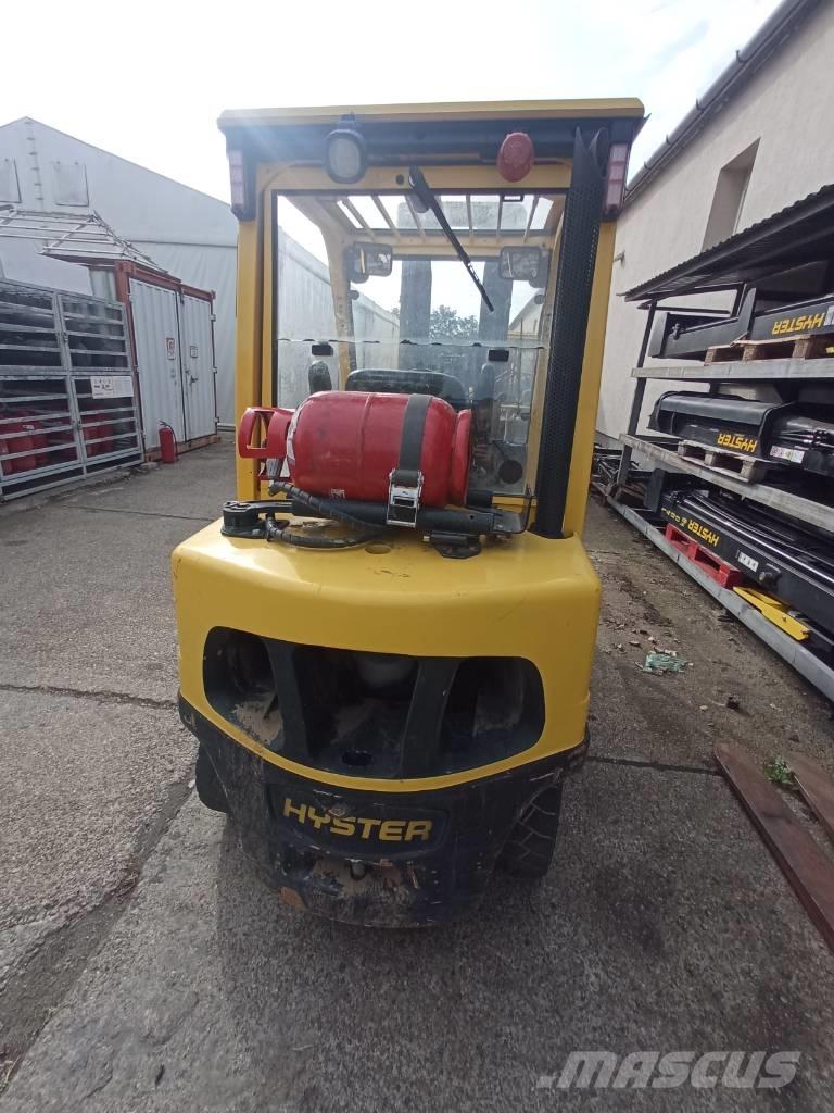Hyster H 3.00 FT Gas Stapler