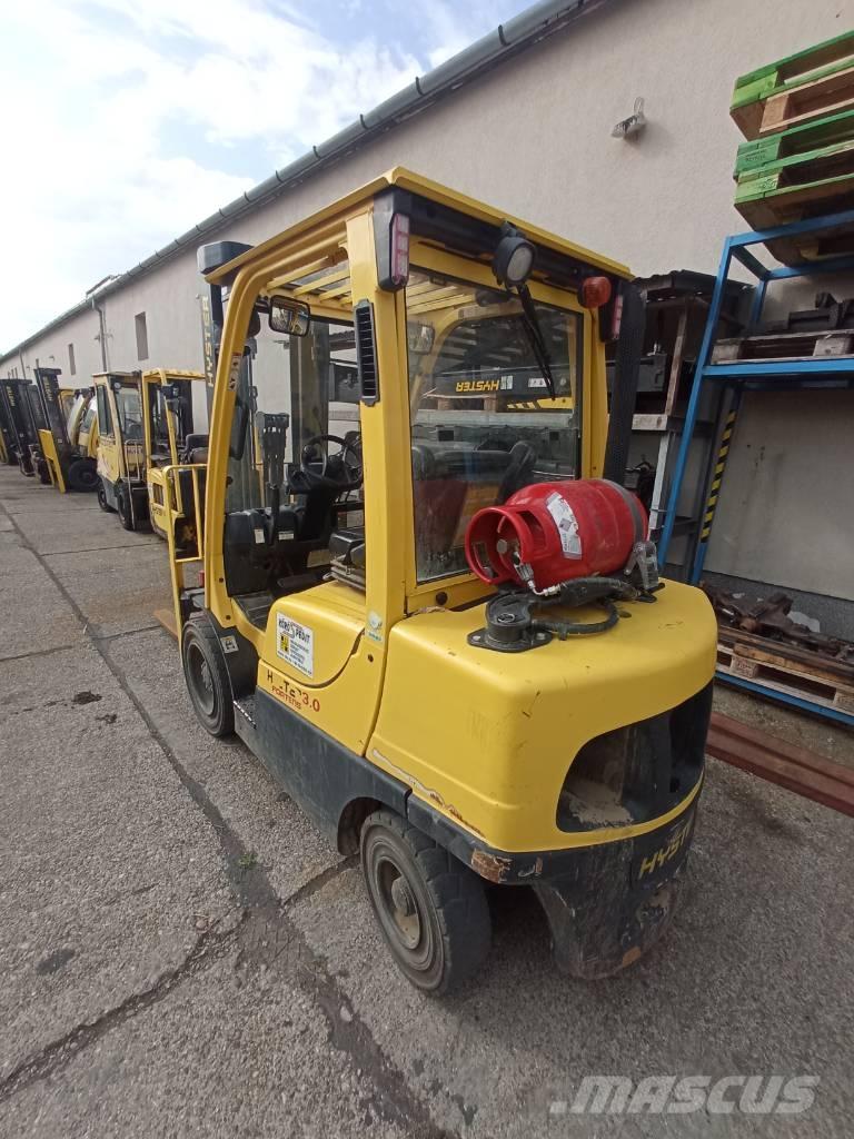 Hyster H 3.00 FT Gas Stapler