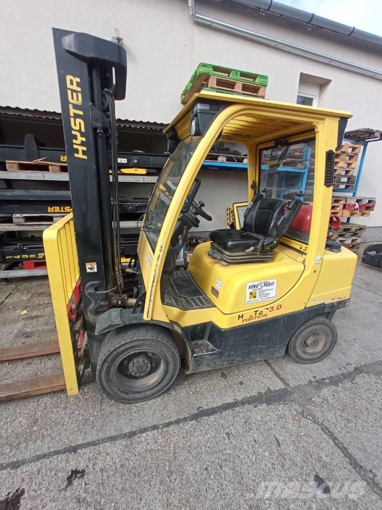 Hyster H 3.00 FT Gas Stapler