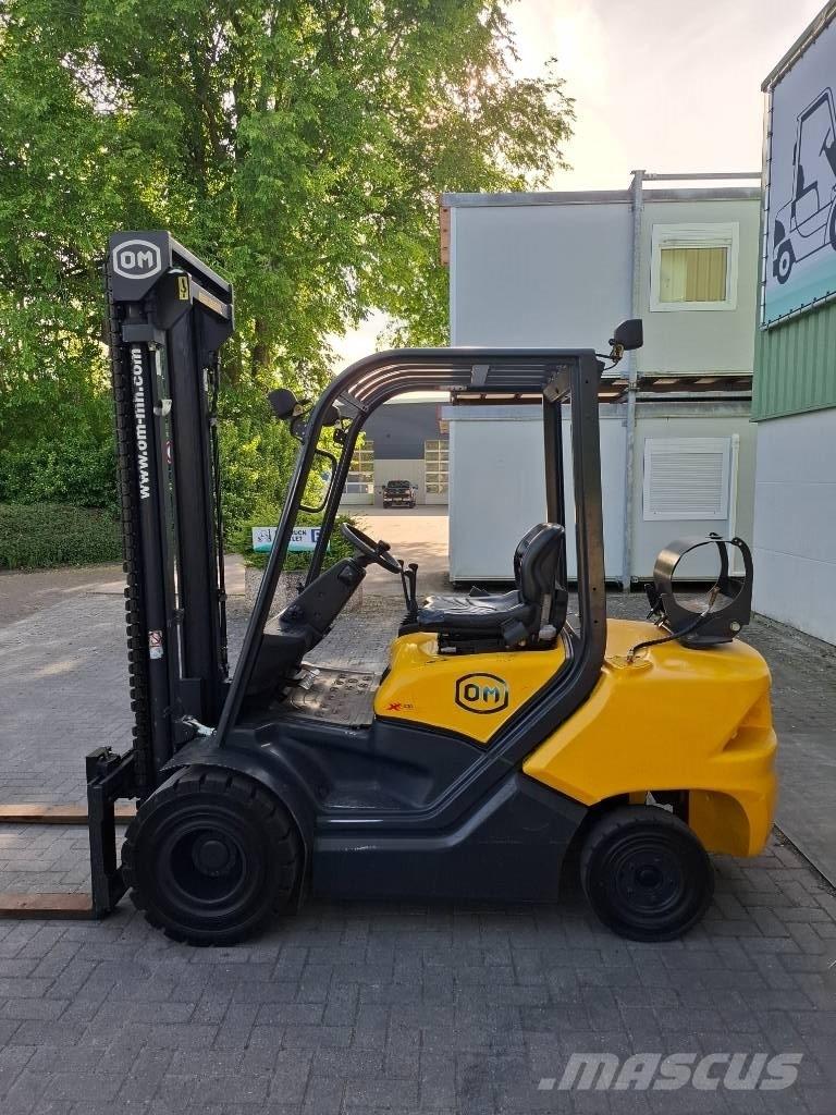 OM XG30 Heftruck Gas Stapler