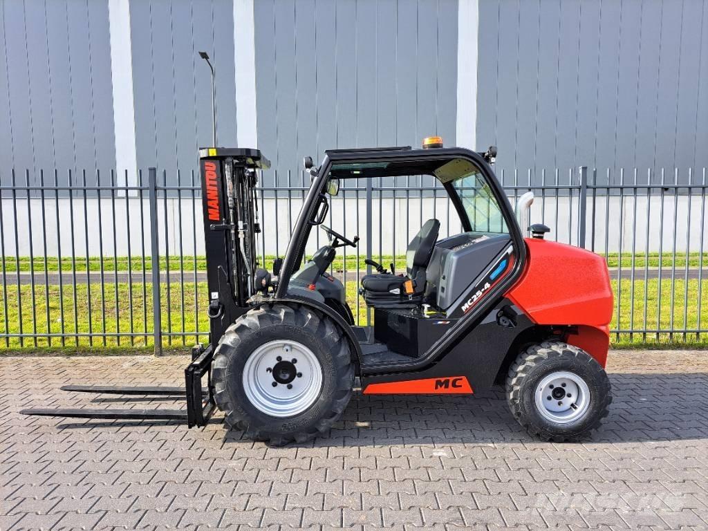 Manitou MC 25-4 Diesel Stapler