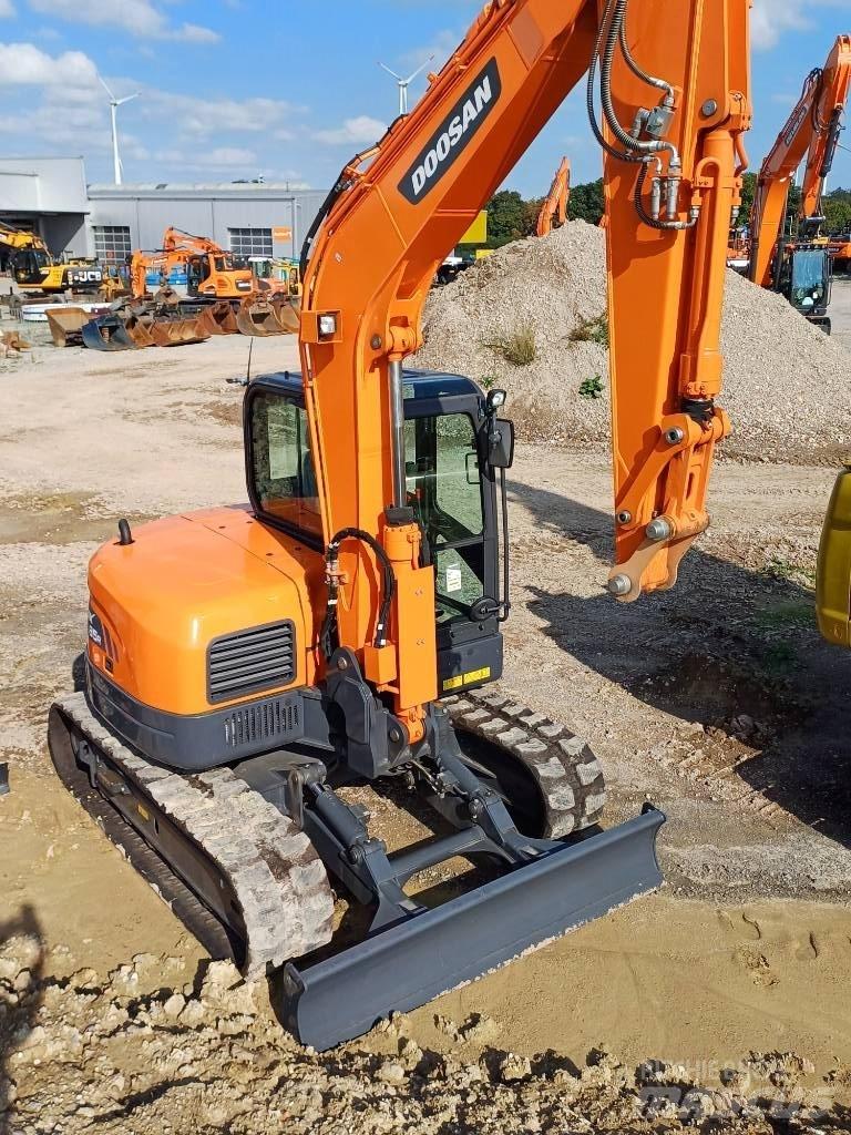 Doosan DX 85 R-3 Midibagger  7t - 12t