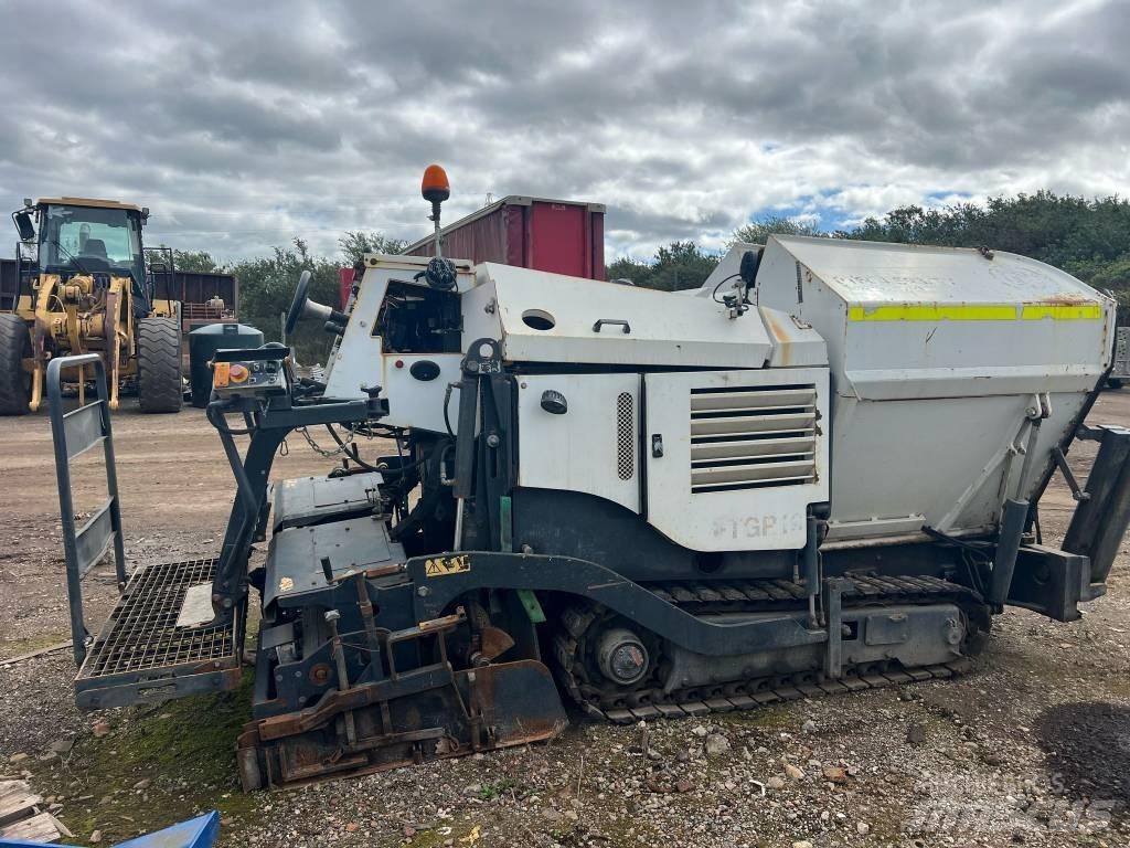 Bomag BF 223 C Strassenfertiger