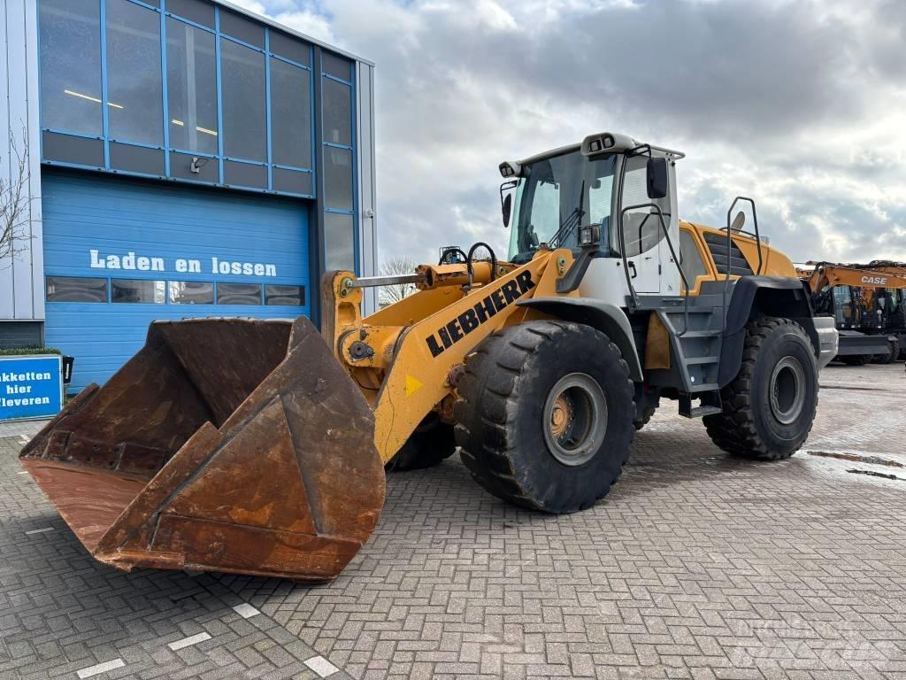Liebherr L 566 Radlader