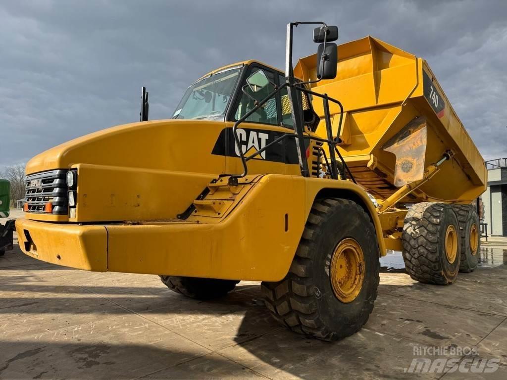 CAT 740 Minidumper