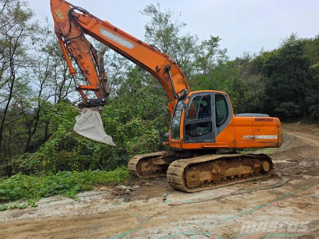 Doosan DX 220 LCA Raupenbagger
