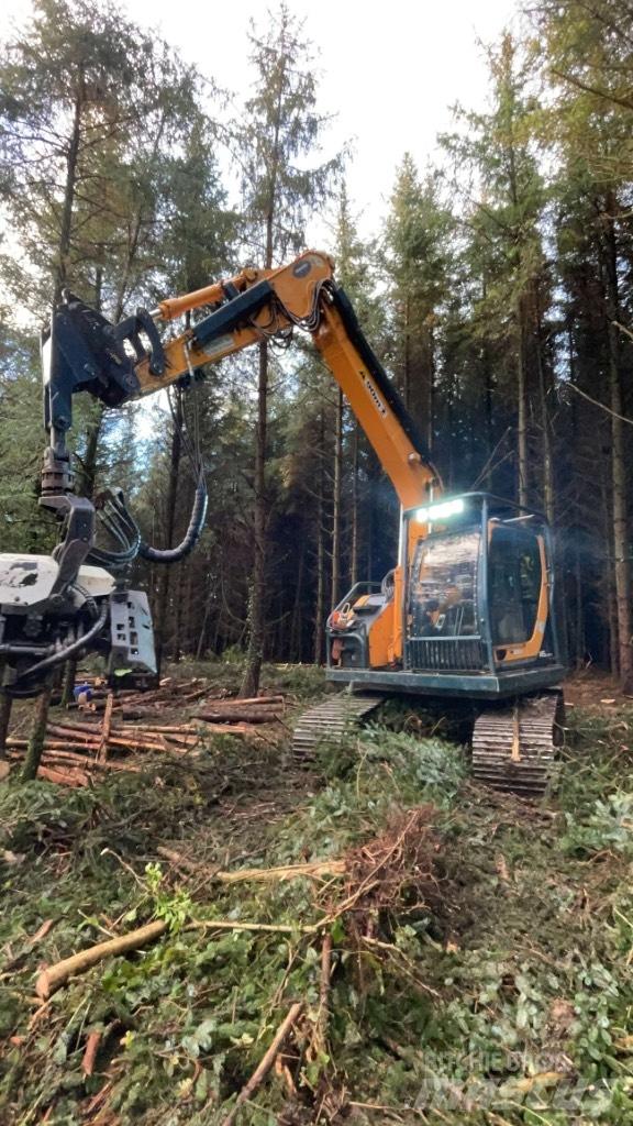 Hyundai 145 LCR9A Harvester