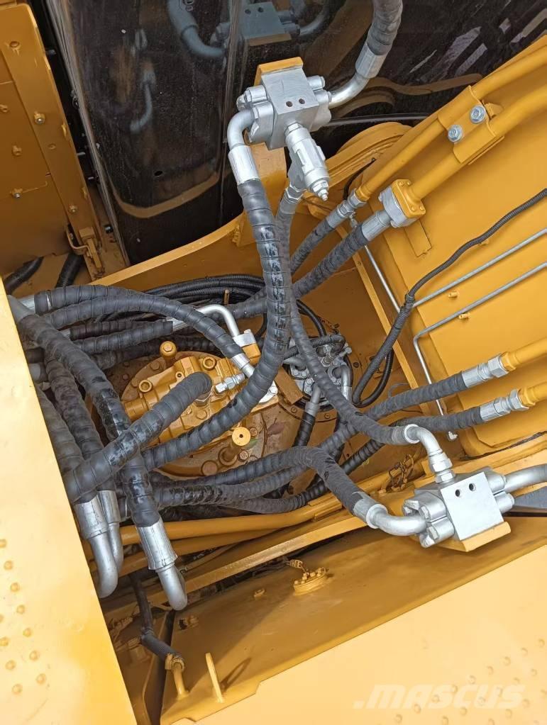 CAT 320 D2L Raupenbagger