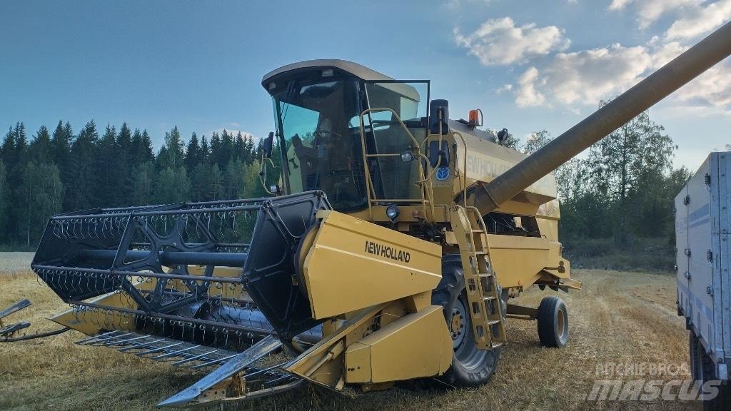 New Holland TC 54 Mähdrescher