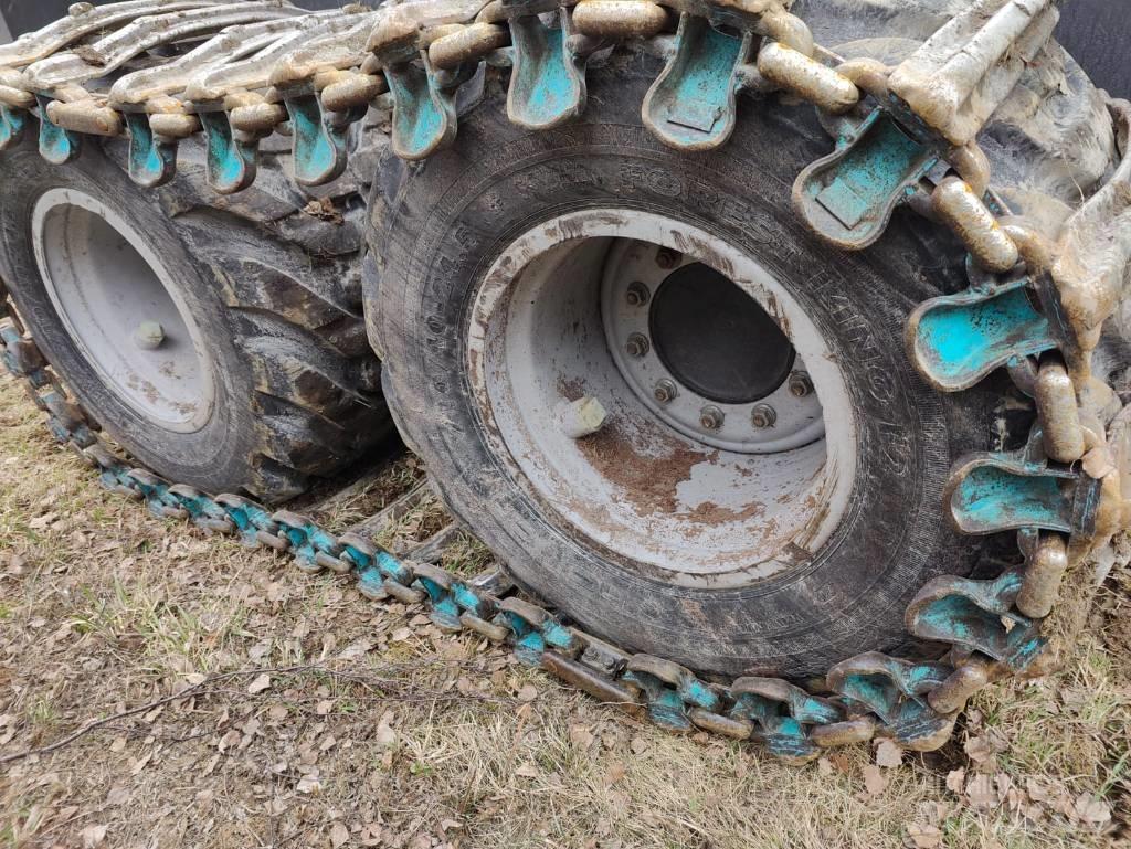 Komatsu 901 XC Harvester