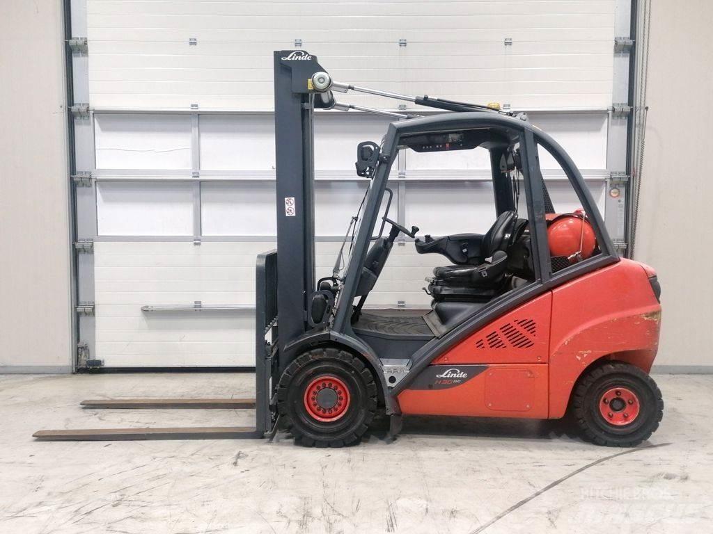 Linde H30T-02 Gas Stapler