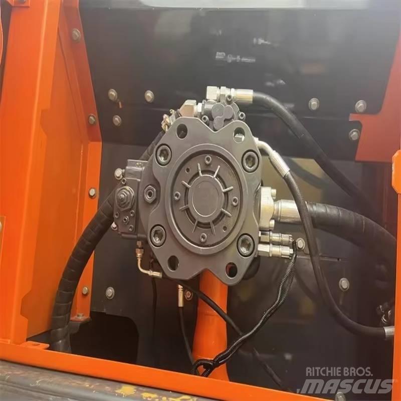 Doosan DX 300 LC-9C Raupenbagger