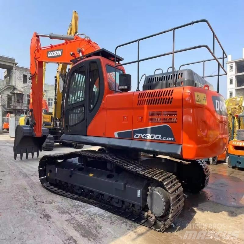 Doosan DX 300 LC-9C Raupenbagger
