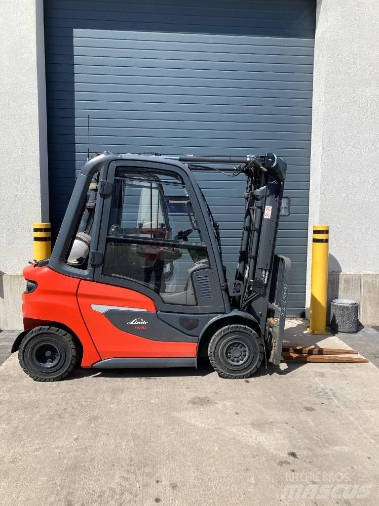 Linde H20T600/1202 Gas Stapler
