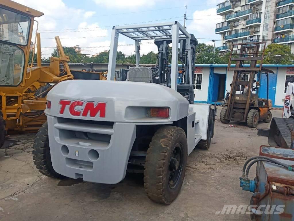 TCM FD 100 Diesel Stapler