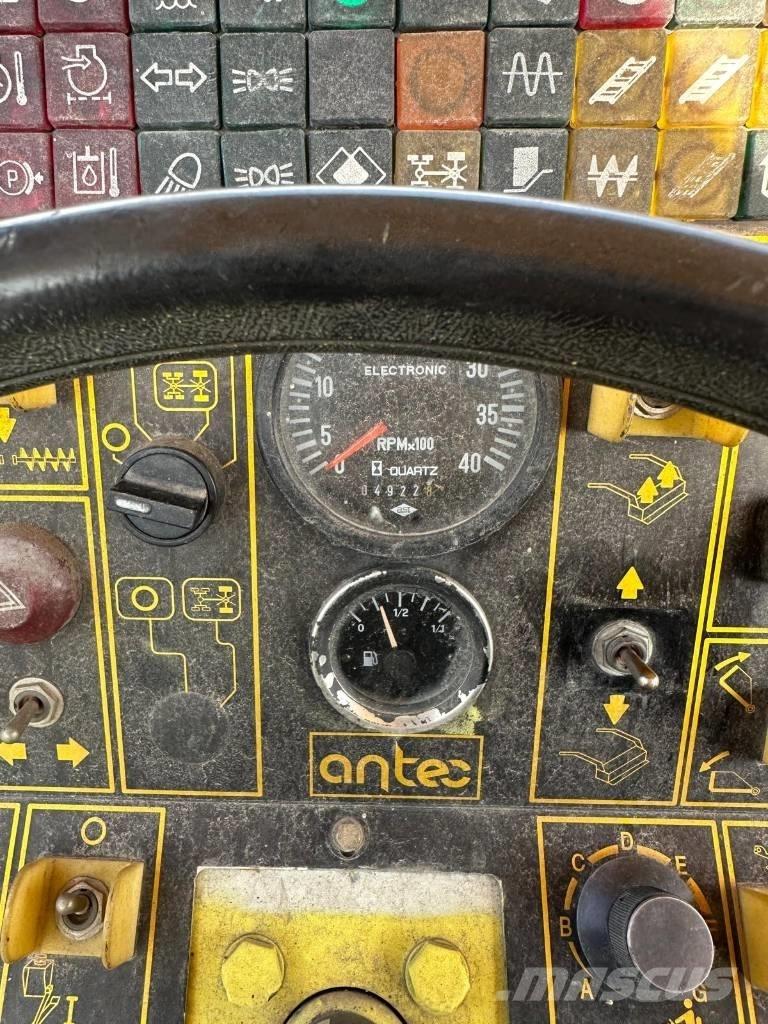 Ammann AFW 350 E Strassenfertiger