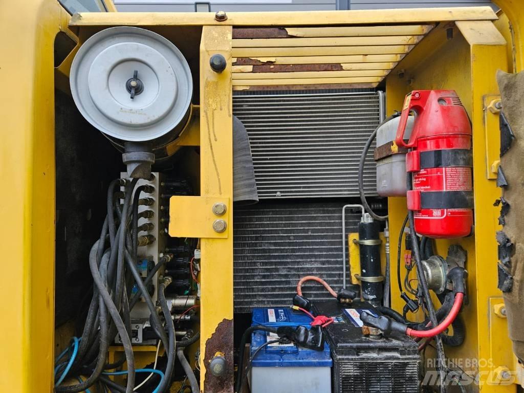 Komatsu PW 130ES-6K Mobilbagger