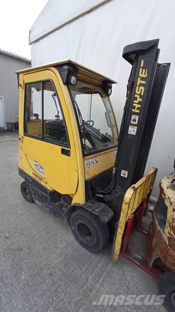 Hyster H 1.8 FT Gas Stapler