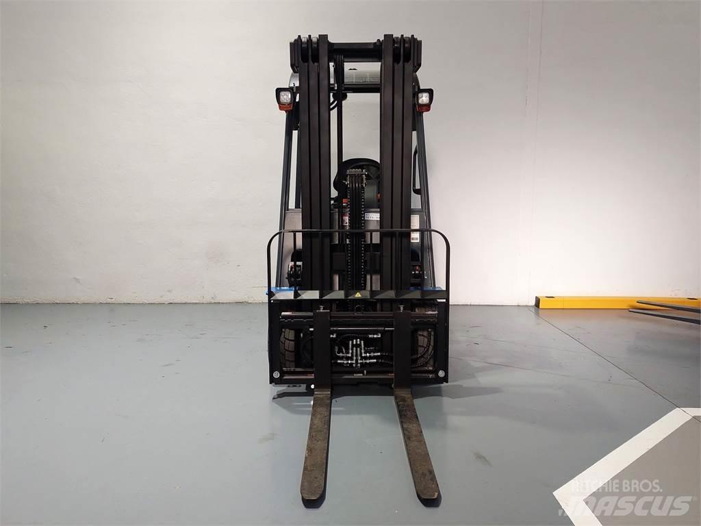  SEF25C Elektro Stapler