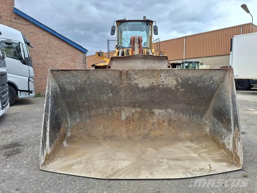 Volvo L220D Radlader