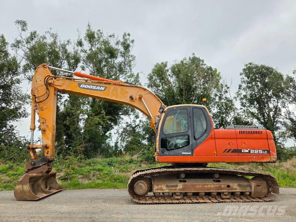 Doosan DX 225 LC Raupenbagger