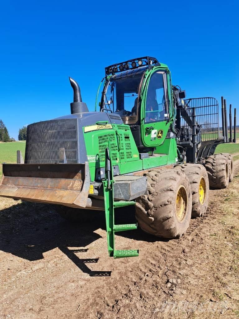 John Deere 1110 G Forwarder