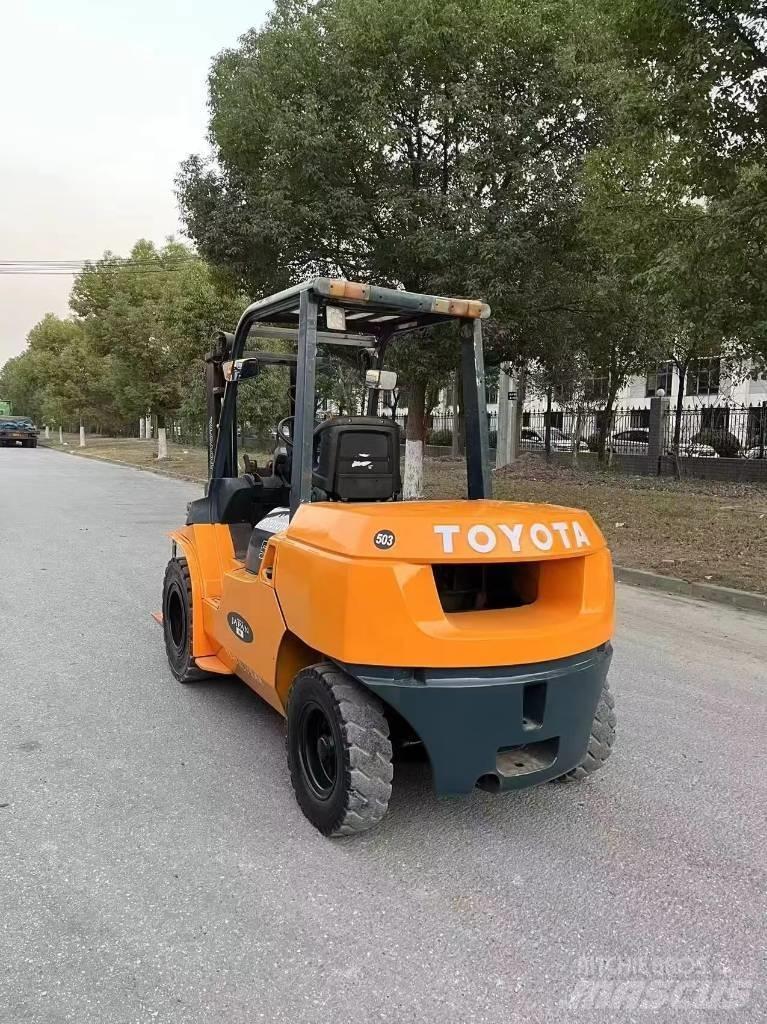 Toyota FD 50 Diesel Stapler