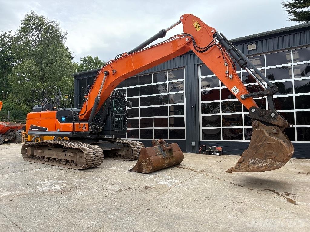 Doosan DX 225 LC-5 Raupenbagger