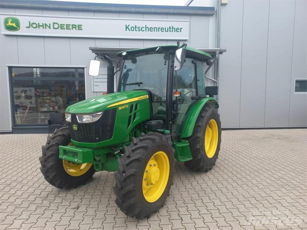 John Deere 5067E Traktoren