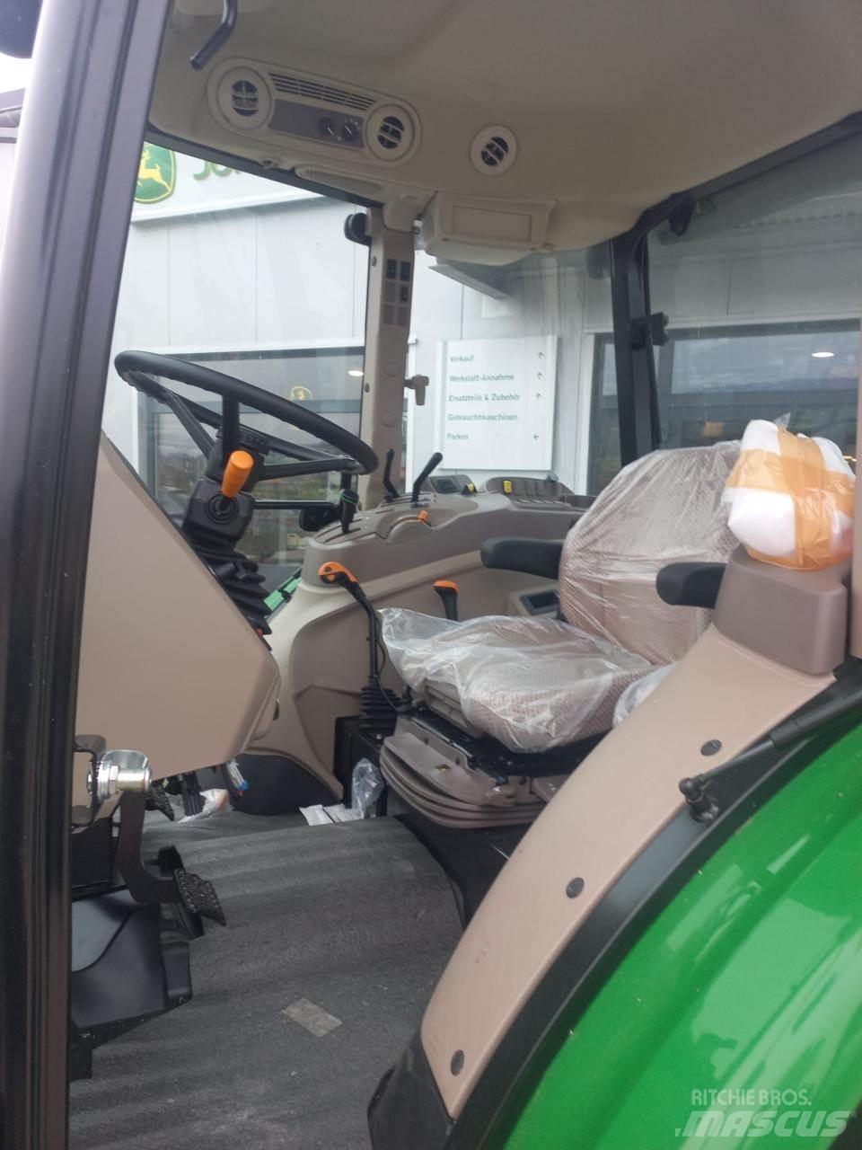 John Deere 5067E Traktoren