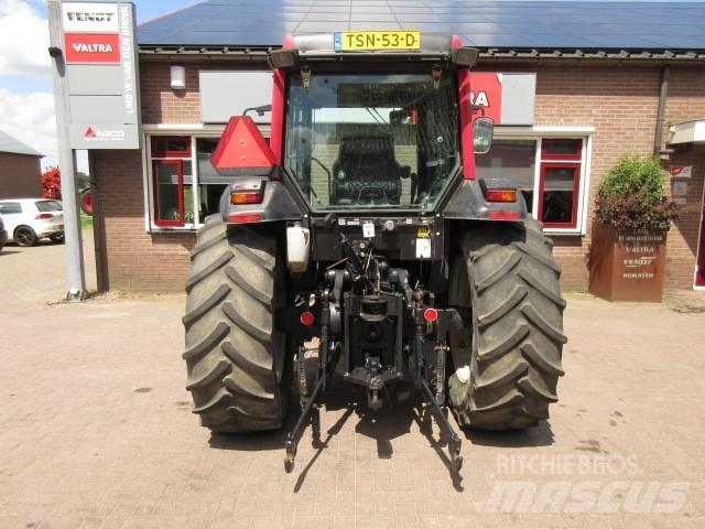 Valtra A93 HITECH Traktoren