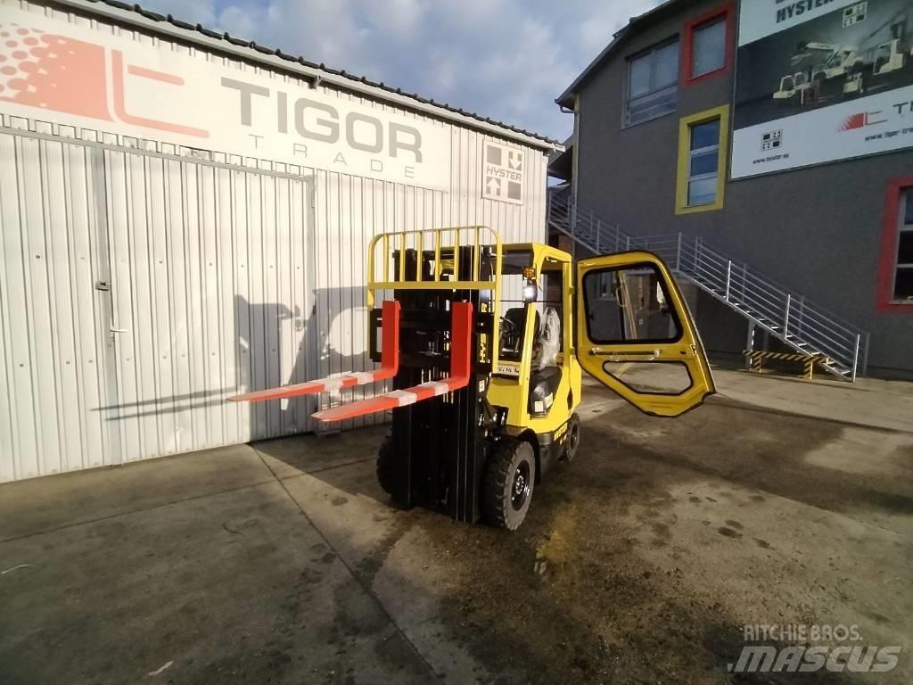 Hyster H2.5UT Diesel Stapler