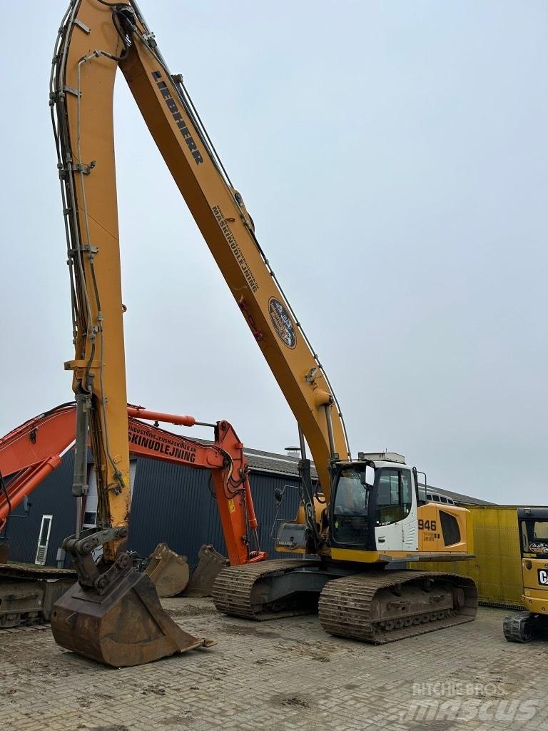 Liebherr R 946 Long Reach Bagger
