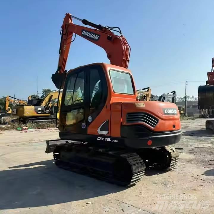 Doosan DX75-9C Midibagger  7t - 12t