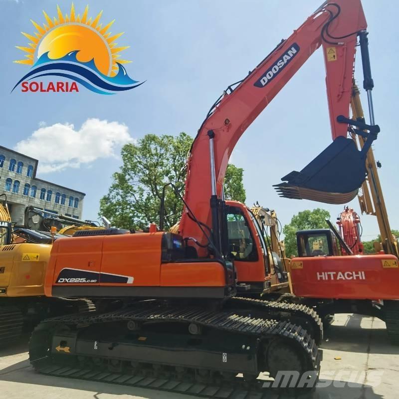 Doosan DX 225 LC Raupenbagger